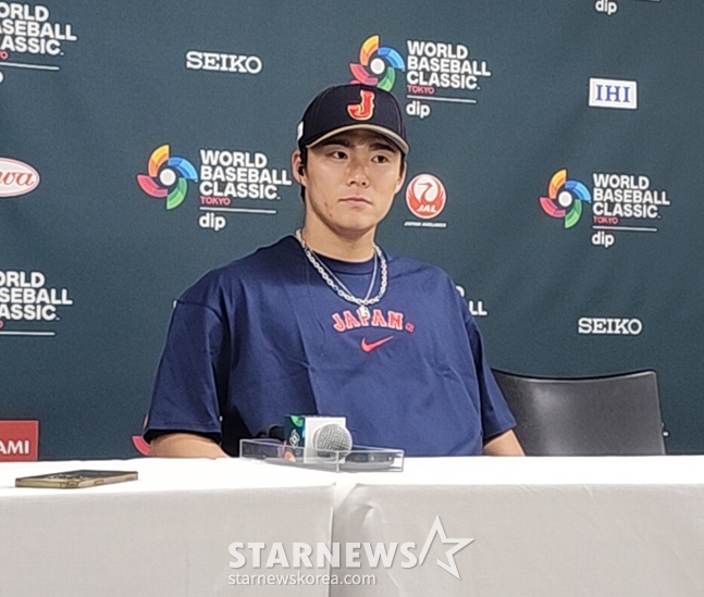 台湾戦の先発投手である山本が4日、公式記者会見に出た様子。 /写真=朴スジン記者