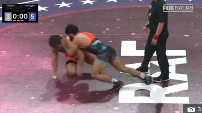 Как выглядит борьба Армана Сарукяна с Джорджо Пуласом. /Фото = Больше солнца в муравейнике