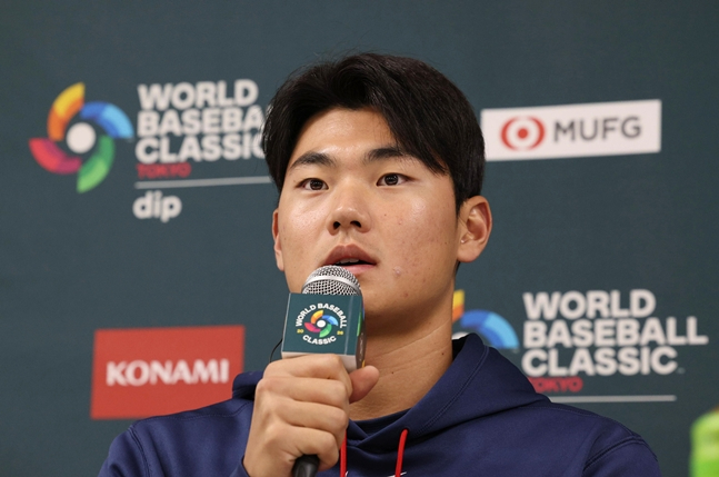 事前接受采访的金周元。 =照片:WBC组委会。