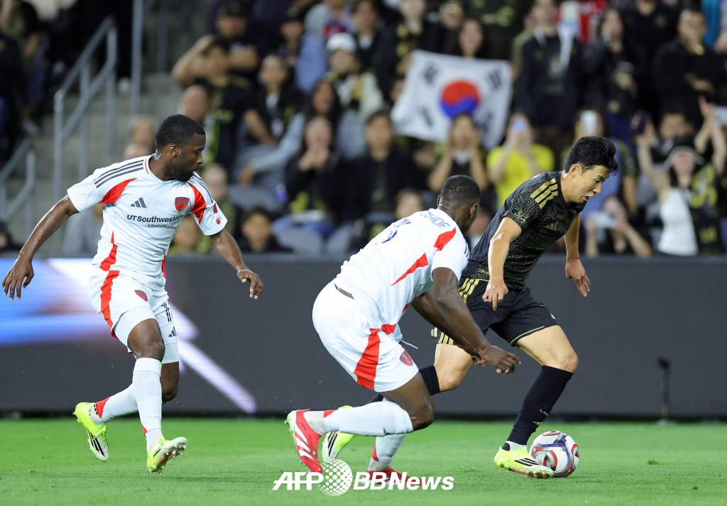 8日、FCダラス戦に出場したロサンゼルス（LA）FCのソン·フンミン。 /AFPBBNews=ニュース1