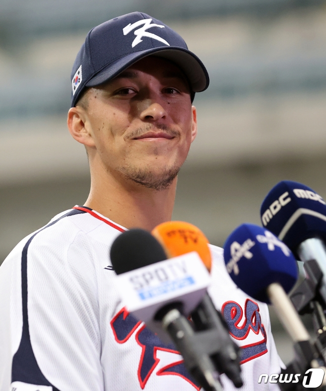 2023ワールド·ベースボール·クラシック（WBC）当時、韓国野球国家代表チームに参加したトミー·エドモン。 /写真=ニュース1提供