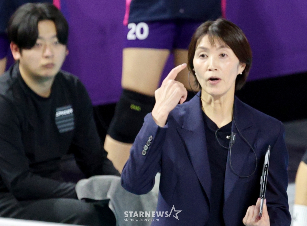 興国の吉原知子監督。 /写真=姜永祚（カン·ヨンジョ）先任記者