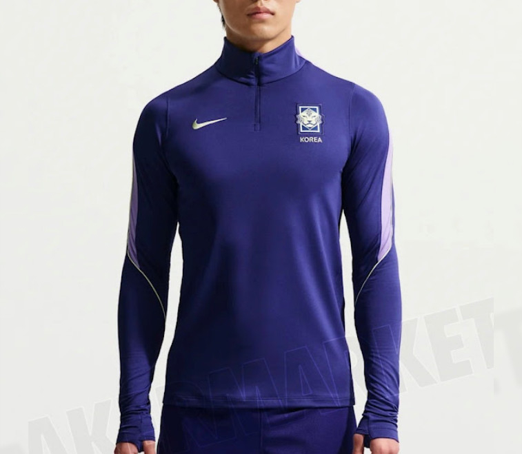 Ожидается, что национальная сборная Кореи по футболу будет носить новый тренировочный комплект на чемпионате мира 2026 года в Северной Америке. /Фото = Заголовки с капюшоном на пуховиках