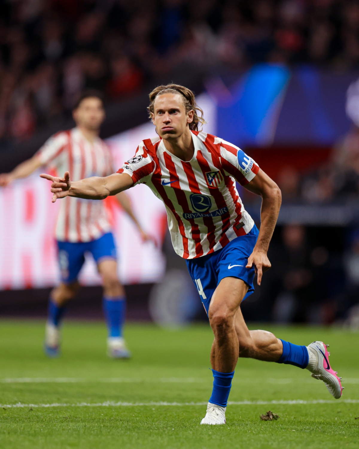 Маркос Льоренте проведет церемонию после забивания мяча в первом матче 1/8 финала Лиги чемпионов УЕФА 2025-2026 годов, который прошел в Эр-Рияде Эйр Метрополитано в Мадриде, Испания, в 5 часов утра 11-го числа (по корейскому времени). /Фото = Официальная социальная сеть «Атлетико Мадрид» (SNS)