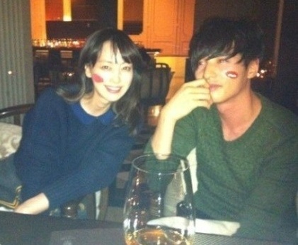 Từ trái qua, vợ chồng Lee Na Young, Won Bin / Ảnh = Cộng đồng trực tuyến