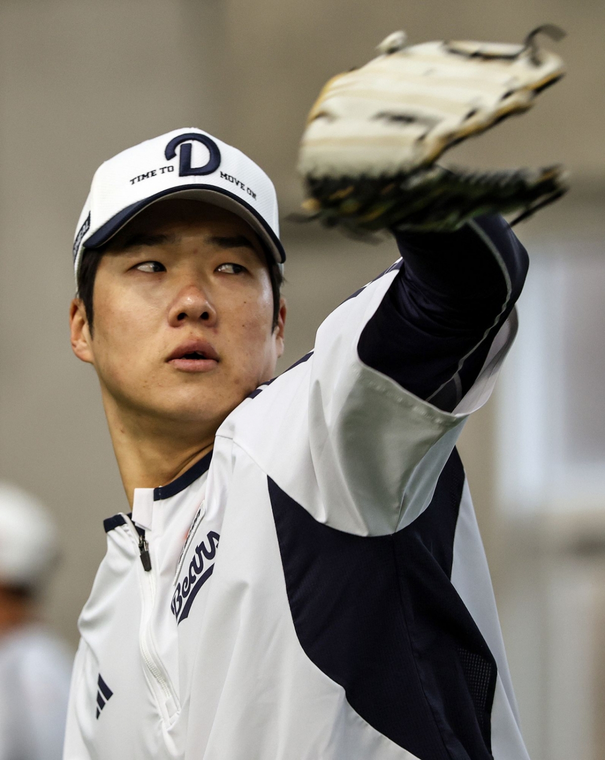 Doosan Bears thực hiện đội hình sân ngoài. /Ảnh = Doosan Bears cung cấp