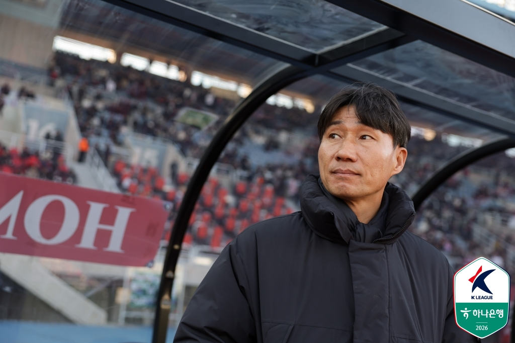 イ·ヨンミン富川FC監督。 /写真=韓国プロサッカー連盟提供