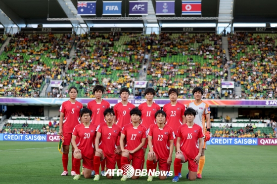 13日、豪州パースで行われた2026AFC女子アジアカップ8強の豪州戦に出場した北朝鮮女子サッカー代表チーム。 /AFPBBNews=ニュース1