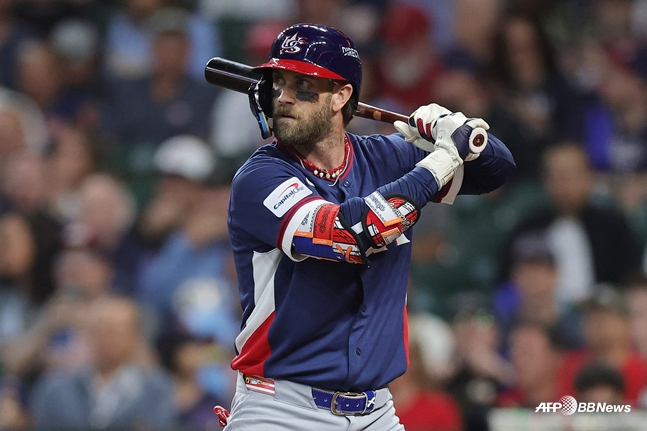 布莱斯·哈珀 =法新社BBNews=新闻1。