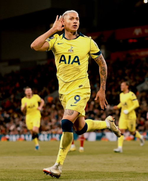 Нападающий "Тоттенхэма" Хишали Сонг забил эквалайзер в 30-м раунде "Английской премьер-лиги (EPL) сезона-2025-2026" на стадионе "Энфилд" в Ливерпуле, Англия, 16-го числа (по корейскому времени). /Фото = Официальный сайт Тоттенхама в социальных сетях