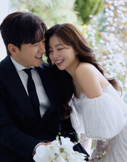 /写真=イ·ミヌ SNS