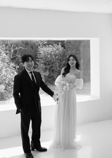 /写真=イ·ミヌ SNS