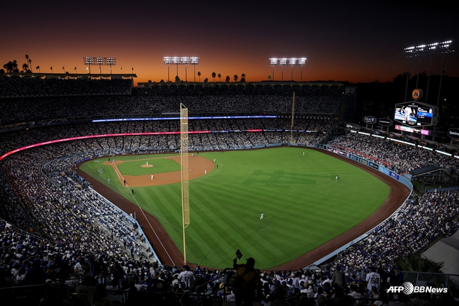 =洛杉矶奥运会棒球比赛在道奇体育场举行。