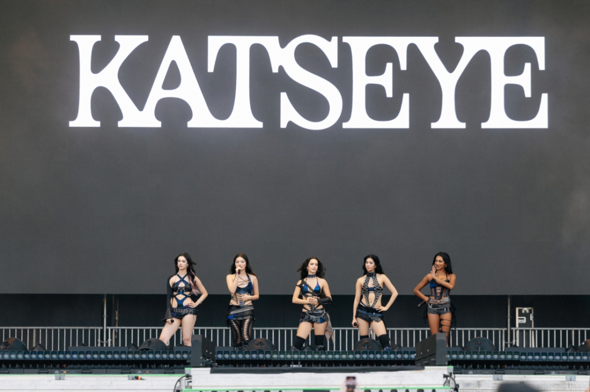 KATSEYE Lollapalooza Чили / Фото предоставлено =Hive-Geffen Records 