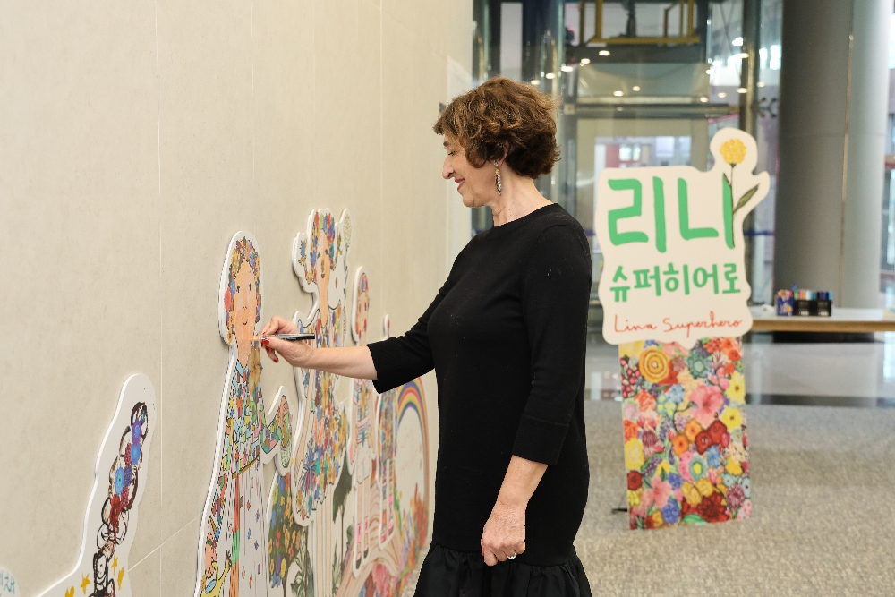 /Cung cấp ảnh = Dubicom 