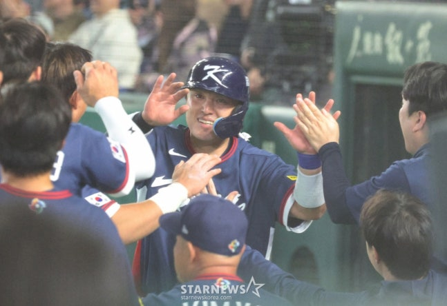 Пак Дон Вон (в центре), который участвовал в WBC 2026 года. /Фото = Старший репортер Кан Ён Чжо