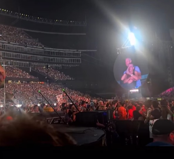 Coldplay Kisscam Photograph The Oprah Podcast/Instagram