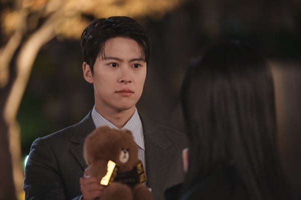 tvN 토일드라마 '은밀한 감사'의 공명./사진=tvN