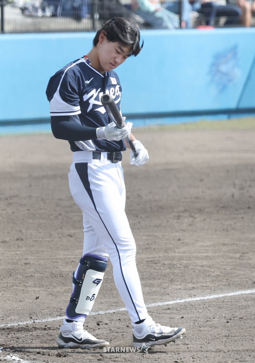 WBC 韓国代表　キム・ドヨン　直筆サイン入　KBO オフィシャルボール　練習球 WBC 韓国代表 キム・ドヨン 直筆サイン入 KBO オフィシャルボール 練習