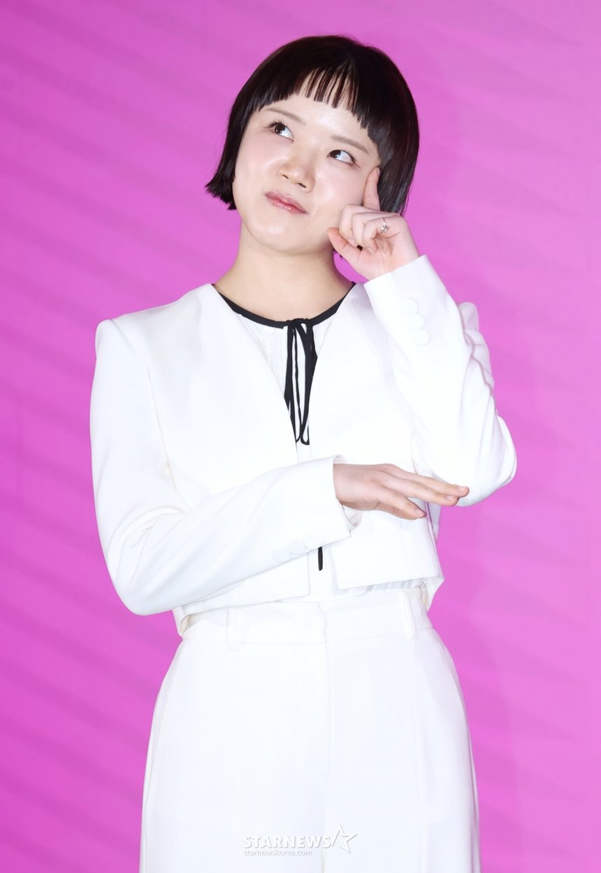 キム・ヒャンギ『愛らしいビジュアル』 [☆写真] | STARNEWS