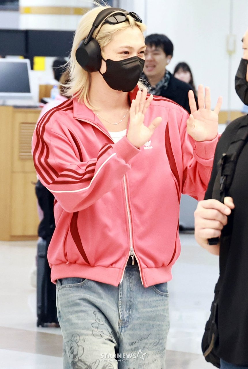 Stray Kids Felix 'Hello~Stay' [☆Photo] | STARNEWS