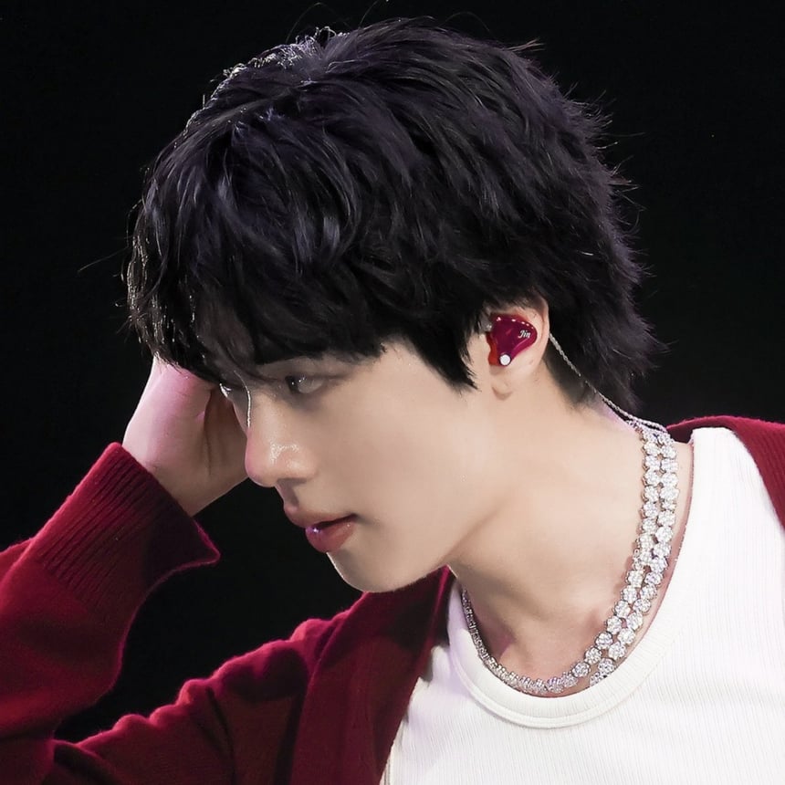 Silver Voice SIREN JIN』防弾少年団のジン、BTSで14週連続1位..月間