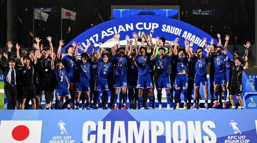 韓国が8強で敗退したのに' 日本サッカー 'また' アジア制覇、中国を