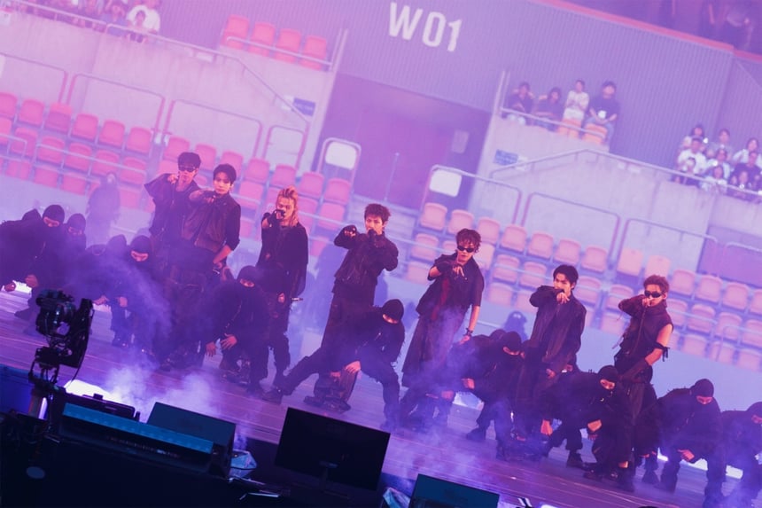 BTS、11万人の観客と釜山で対面..「貴重な感情を存分に感じて楽しんで