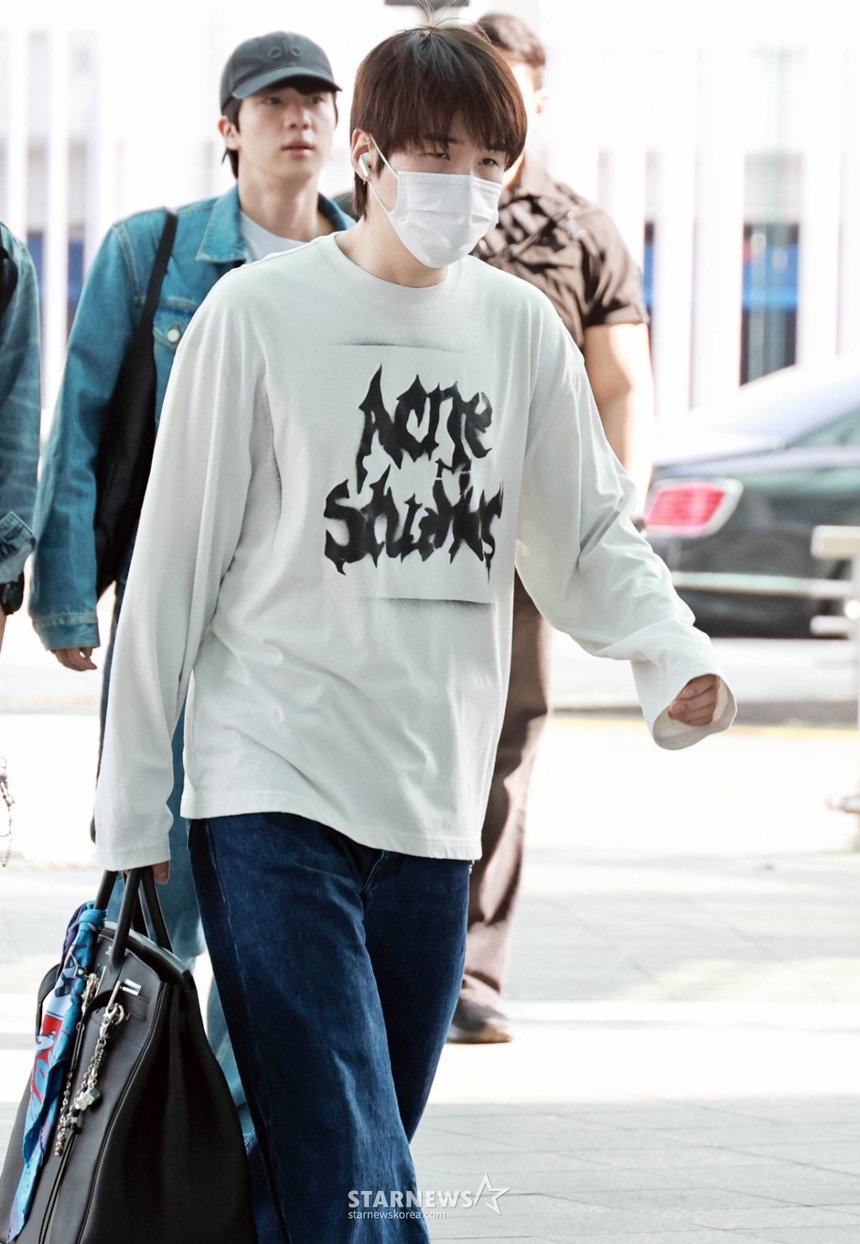 BTS in the soop ユンギ SUGA 着用 ロンT 新品 Lサイズ BTS Suga 'I'll Be Back Soon' [☆Photo] | STARNEWS
