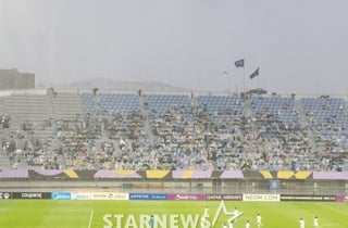 남북 공동응원단, 北 내고향에는 '와~' 함성 세례, 수원FC 위민 입장하니... [수원 현장]