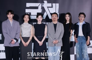 전지현→구교환 업고..연상호 감독, '군체'로 연 좀비물 신세계 [종합]