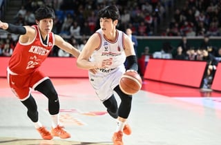 FA 시장 열리자마자 최대어가 사라졌다... '변준형 8억 잔류' 남은 준척급 카드 누구