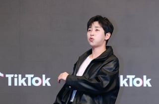 딘딘 '시청율 강슛!'[★포토]