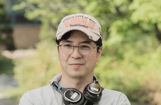 '대군부인' 감독, 천천세·구류면관에 답하다 "조선왕조 600년 설정 고증하느라" [★FULL인터뷰]