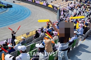 北 내고향 응원하려 이렇게까지? '통일부 지원' 치어리더까지 등장... '자체' 현장 스태프만 무려 50명