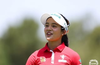 '태국 골퍼' 짜라위 분짠, KLPGA 첫 우승 감격... 이율린 2타 차 2위 [여주 현장리뷰]