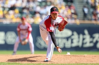 0-4 지고 있는데 필승조→연투 없던 마무리까지 나서다니... 선수들도 타올랐다 "팀의 의지가 보였다"