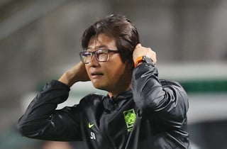 '디펜딩 챔피언' 여자대표팀, 동아시안컵 예선부터 다시 도전... 신상우호 20인 명단 공개