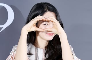 신민아, '♥김우빈' 녹인 애교[★포토]