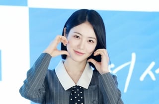 신예은, 볼하트로 완성한 사랑스러움[★포토]
