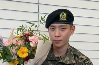 '이나은과 열애 부인' 김영대, 훤칠한 '군인' 근황 [스타이슈]