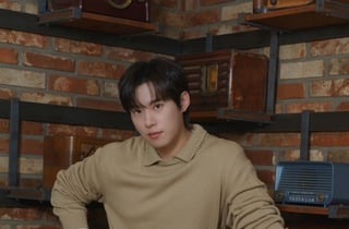 "밀면 없어져"..김성철, 박보영 큰 눈+깃털 몸에 두 번 놀란 이유 [골드랜드][인터뷰②]