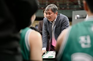 [비하인드 인터뷰] "거절할 줄 알았는데..." 열흘 고심 끝 '코치 수락' 은희석에 이상범 감독 "고맙다"