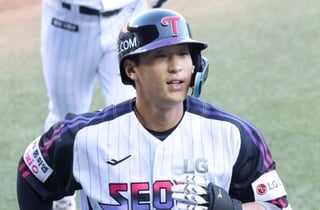 '어제는 문정빈(23) 오늘은 송찬의(27)' LG 젊은 거포 연이틀 스리런! 우승팀이 리빌딩까지 해내나