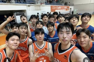 [비하인드] '5대5 훈련도 못할 상황인데...' 6년 만에 고려대 잡은 동국대, '프로 선배들' 숨은 지원 있었다