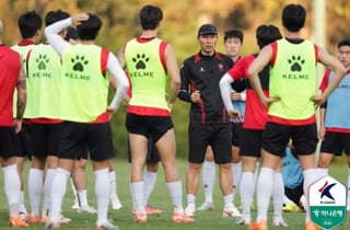 커피차·츄러스 쏘고 '웃음꽃 활짝'... 간절했던 홈 첫 승, 부천 훈련 분위기도 달라졌다