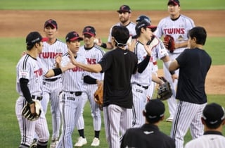 '대단하네' LG 마침내 단독 1위 등극!→염갈량이 곧바로 떠올린 건... 그리고 팬들 향한 감사 인사까지