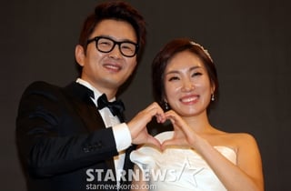 윤형빈♥정경미, 이혼설 사실 아니었다..나란히 부인 "행복하게 잘 살아" [종합]
