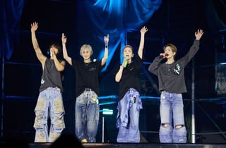 "사랑 주고받는 관계 되길"..샤이니, 숱한 논란에도 콘서트 대성황