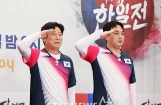이수근-황제성 '닥치고 한일전, 기대하세요'[★포토]
